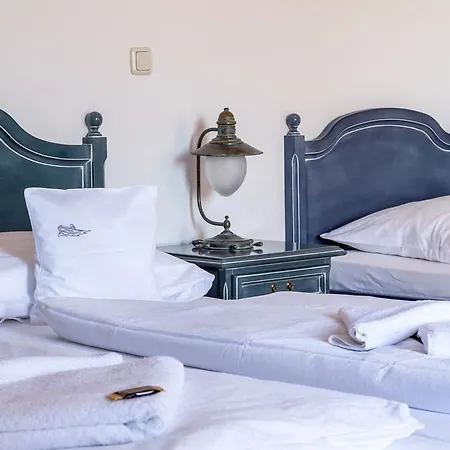 U-nautic Restaurant & بيت ضيافة 3*