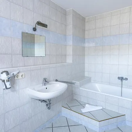 بيت ضيافة U-nautic Restaurant & فارين