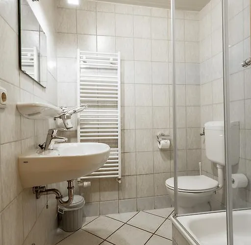 U-nautic Restaurant &