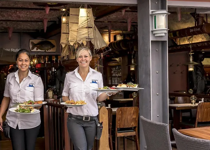 U-nautic Restaurant &